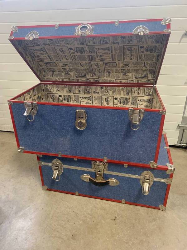 lot 82 image: Lot of 2 Trunks