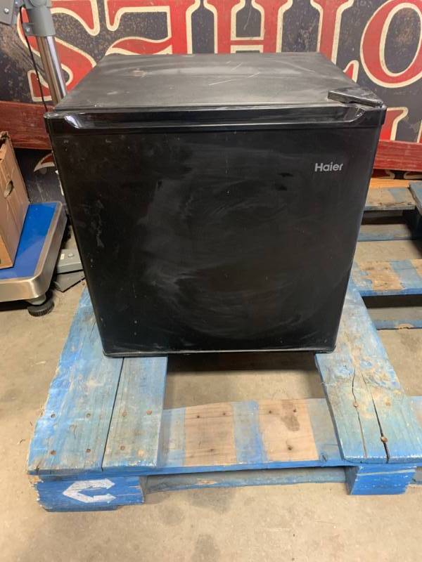 lot 83 image: Haier Dorm Fridge  Freezer