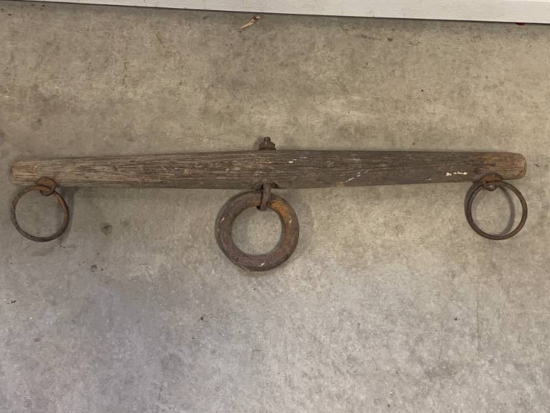 lot 85 image: Antique Horse Yoke Evener