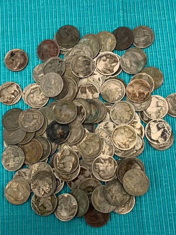 lot 99 image: 115 Vintage Buffalo Nickels
