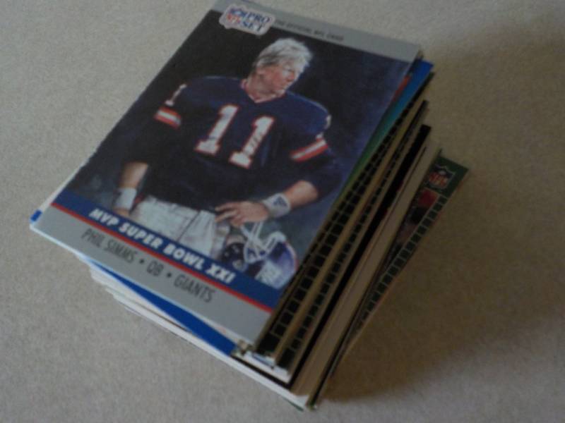 Large Amount of Phil Simms Cards...