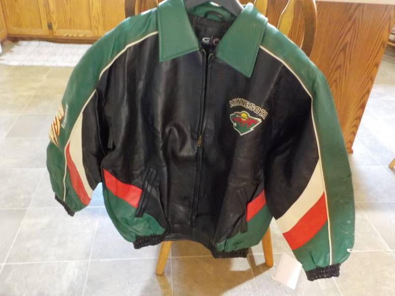 Minnesota Wilds Jacket Size M new...