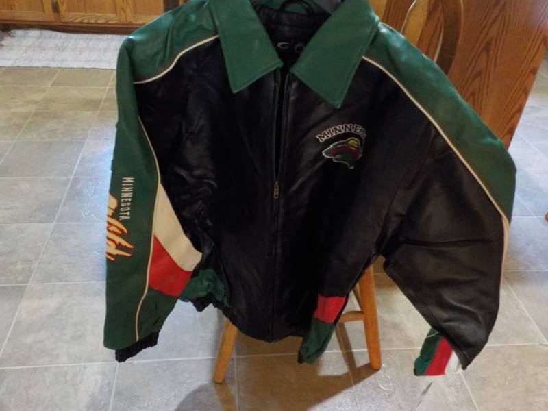 Minnesota Wilds Jacket Size L new...