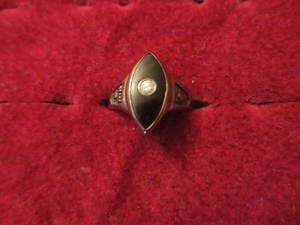 lot 2 image: Onyx & Diamond NWB Ring