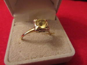 lot 4 image: Vintage Ring