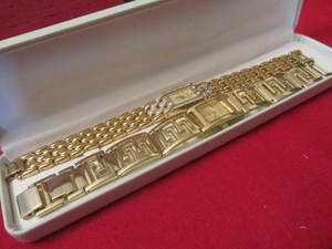 lot 13 image: Ladies Watches