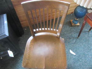 lot 64 image: Oak Antique Office Chair