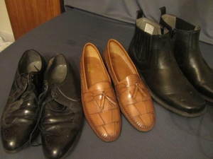 lot 98 image: Mens Shoes