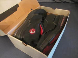 lot 29 image: Shak Shoes