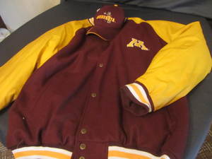 lot 52 image: MN Gophers Jacket & Cap