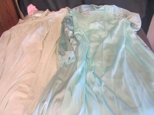 lot 109 image: Ladies Sleepwear