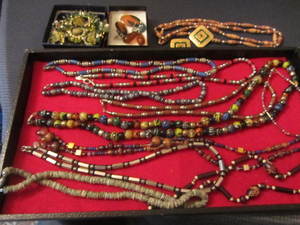 lot 127 image: Costume Jewelry