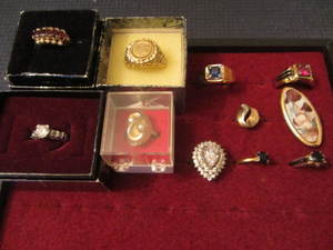 lot 129 image: Costume Jewelry