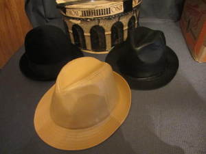 lot 158 image: Mens Hats