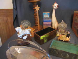 lot 190 image: Nativity, Music Boxes