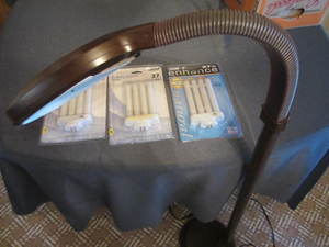 lot 205 image: Floor Lamp