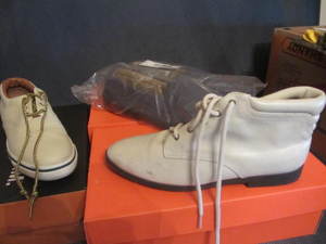 lot 216 image: Ladies Shoes