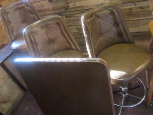 lot 247 image: Adjustable Stools, Table