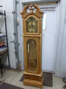 lot 1 image: Grandfather Clock