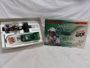 lot 13 image: Die Cast Metal Car