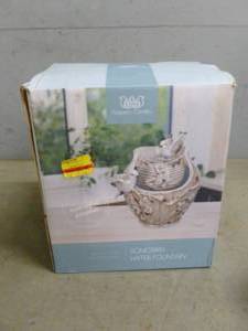 lot 15 image: New Decorative