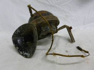 lot 41 image: Vintage Car Horn