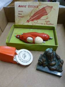 lot 75 image: Vintage Items