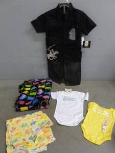 lot 82 image: New Kids Clothes
