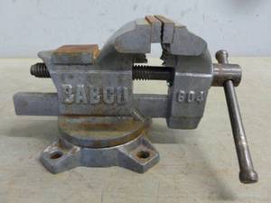 lot 91 image: Bench Vise
