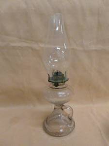 lot 104 image: Vintage Oil Lamp