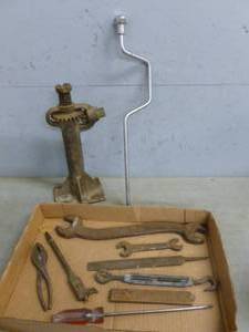 lot 109 image: Vintage Tools