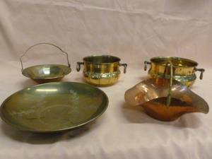 lot 112 image: Vintage Brass Decor