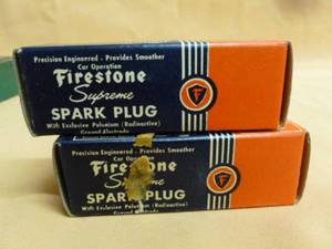 lot 133 image: New Vintage Spark Plugs