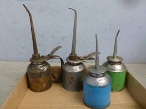 lot 142 image: Vintage Oiler Cans