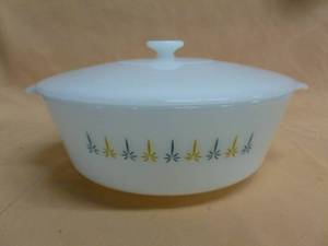 lot 154 image: Vintage Fire King