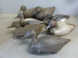 lot 171 image: Vintage Duck Decoys