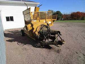 Haybuster 2544 Bale Processor wBlower Chute