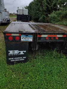 lot 3 image: Dynaweld Semi Trailer