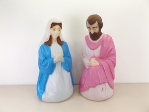 lot 9 image: Vintage Blow Mold Lighted Mary and Joseph Lawn Ornaments