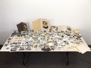 lot 29 image: Large Lot of Antique and Vintage Photos