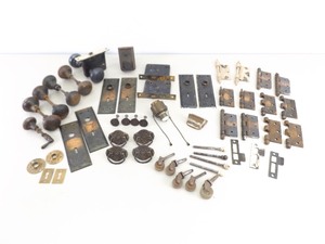 lot 37 image: Lot of Vintage and Antique Hardware, Door Knobs, etc.