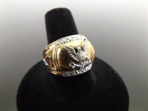 lot 54 image: 10k Yellow Gold Fraternal Order of Eagles Ring Size 9.5