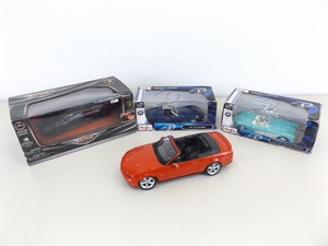 lot 72 image: Lot of Die Cast etc. 124 etc. Scale Cars