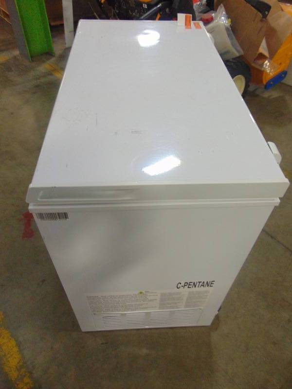 Idylis 7.1cu ft Chest Freezer (White) IF71CM33NW MN HOME OUTLET