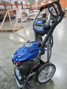lot 251 image: Subaru 3100-PSI 2.4-GPM Electric Start Gas Pressure Washer, EA190VS5050 - Engine will not turn over, Broken Air filter housing, Missing Spray nozzels.