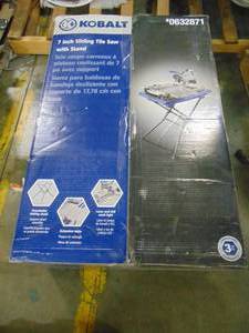 lot 329 image: Kobalt 7-in WetDry Tabletop Sliding Table Tile Saw with Stand KWS S7-06
