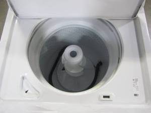 lot 343 image: Whirlpool 3.5-cu ft Top-Load Washer with Agitator (White) WTW4816FW