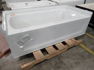 lot 488 image: Sterling LH Drain, Made of Vikrell Material in White 60 X 30 X 16 Tall - Crack in upper RH Front Corner. - See Photo.