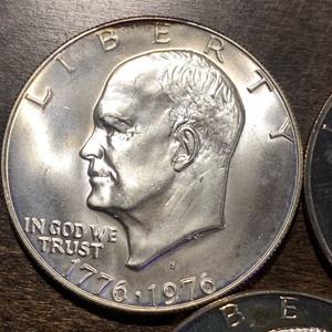 (5) Eisenhower Dollar Coins (1) 19...