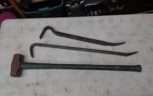 lot 20 image: 2-Wrecking Bars, 1-Sledge Hammer